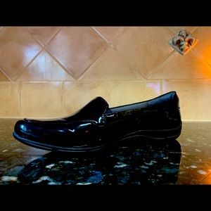 Life stride loafers, patent leather, black size 7